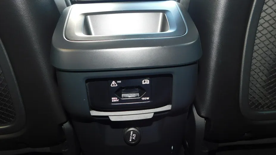 VOLVO XC60 -