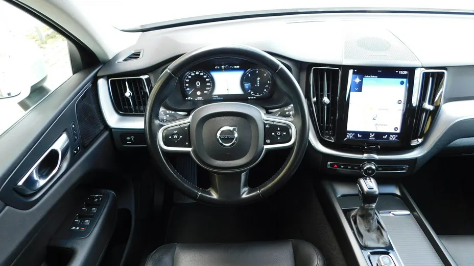 VOLVO XC60 -