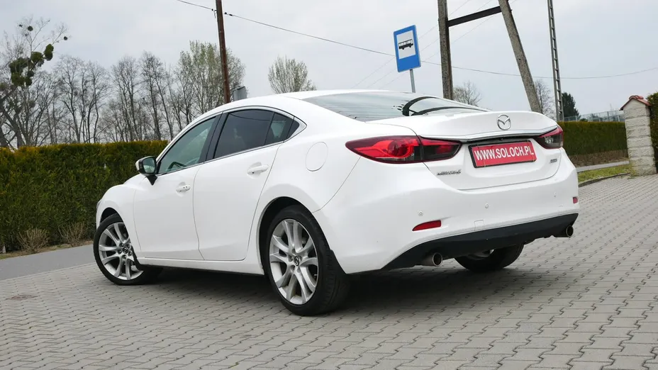 MAZDA 6 -