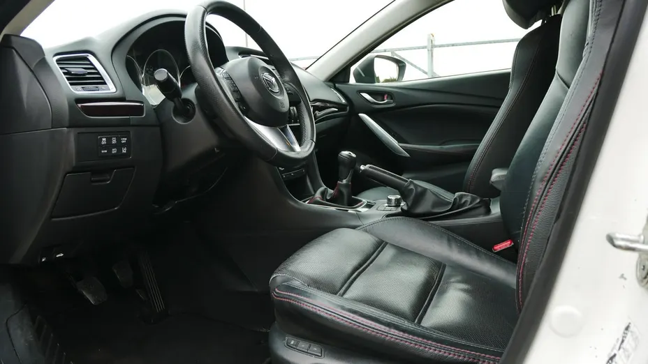 MAZDA 6 -
