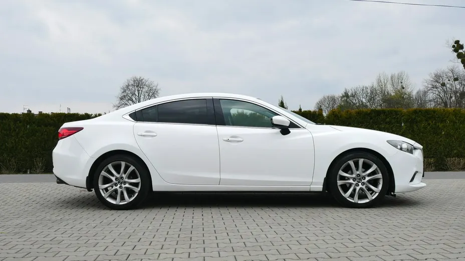 MAZDA 6 -