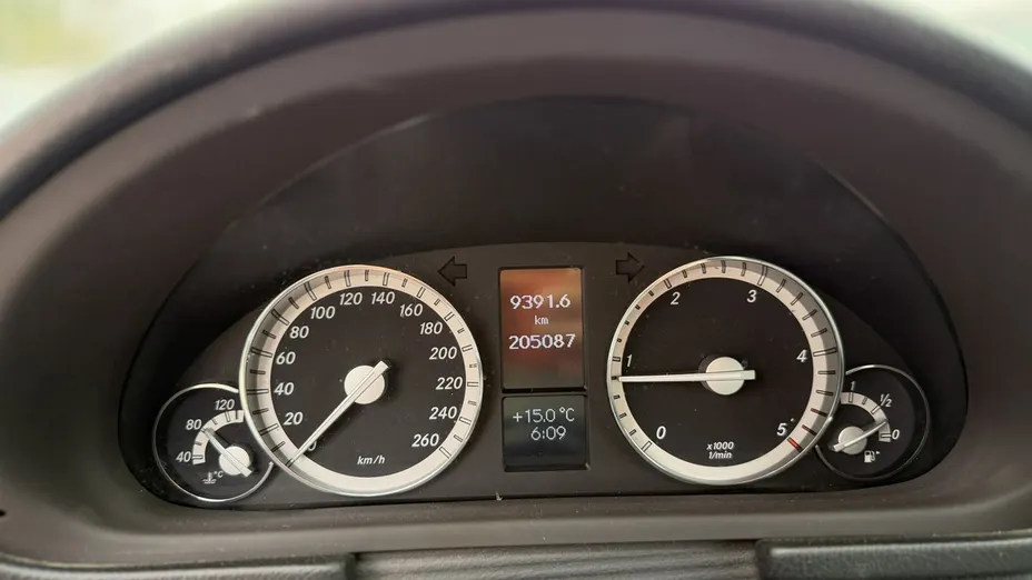 MERCEDES-BENZ CLC -