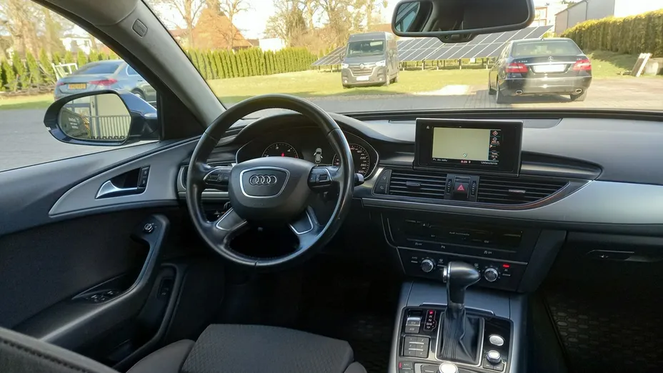 AUDI A6 -