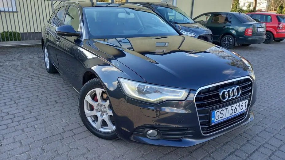 AUDI A6 -