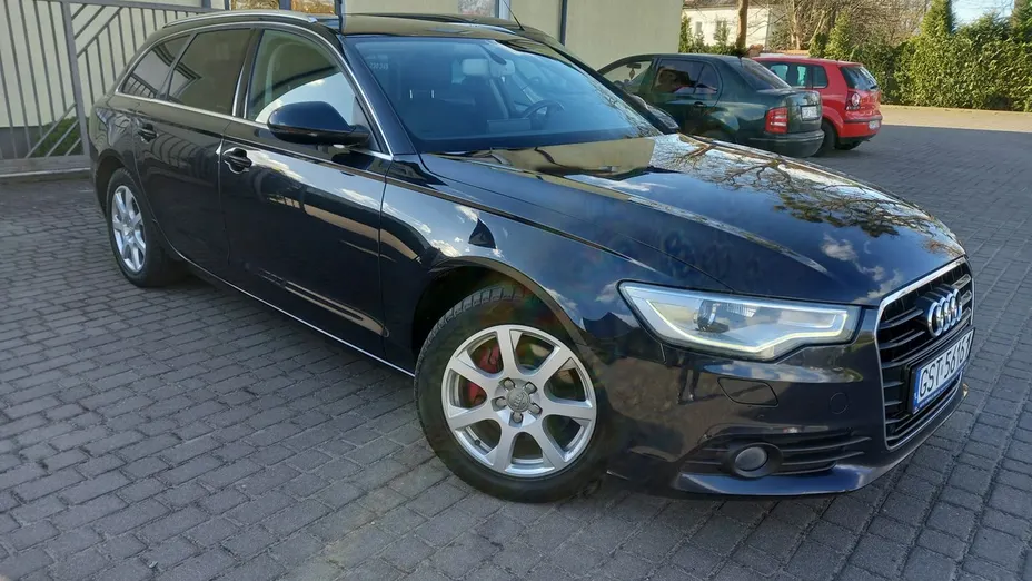 AUDI A6 -