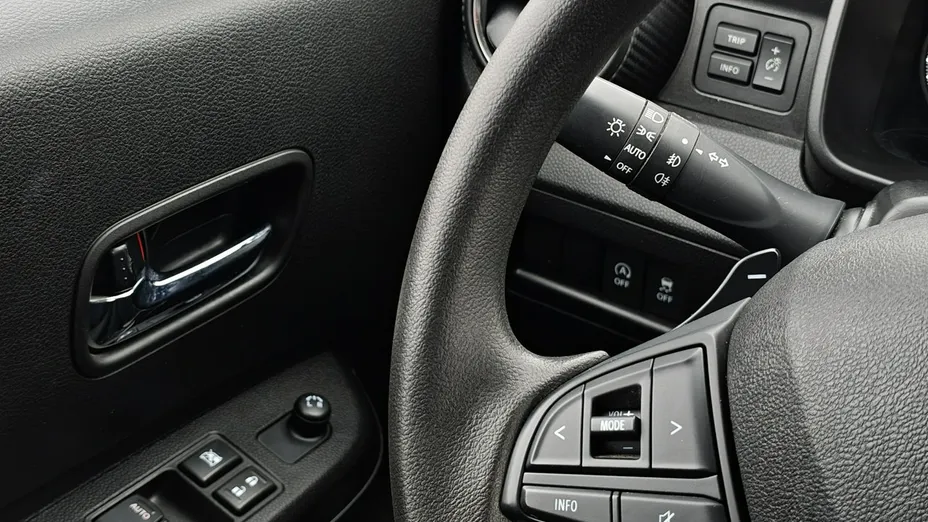 SUZUKI Ignis -