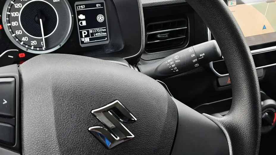 SUZUKI Ignis -