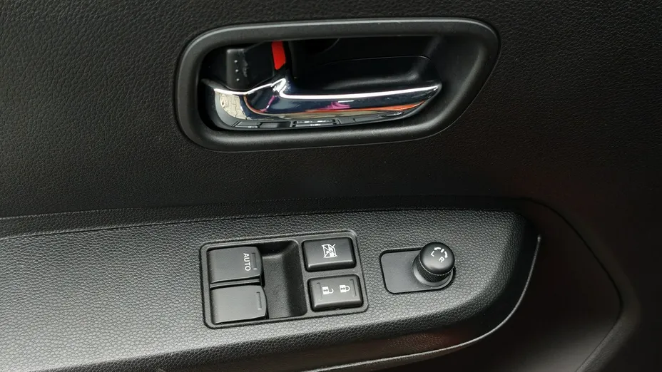 SUZUKI Ignis -