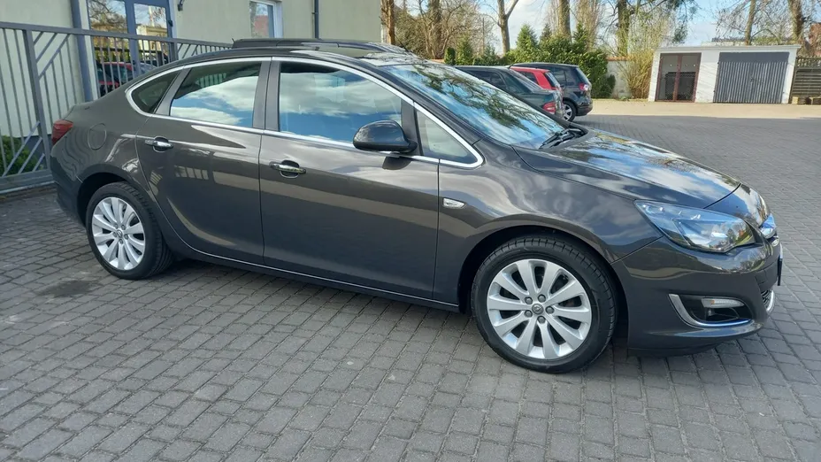 OPEL Astra -
