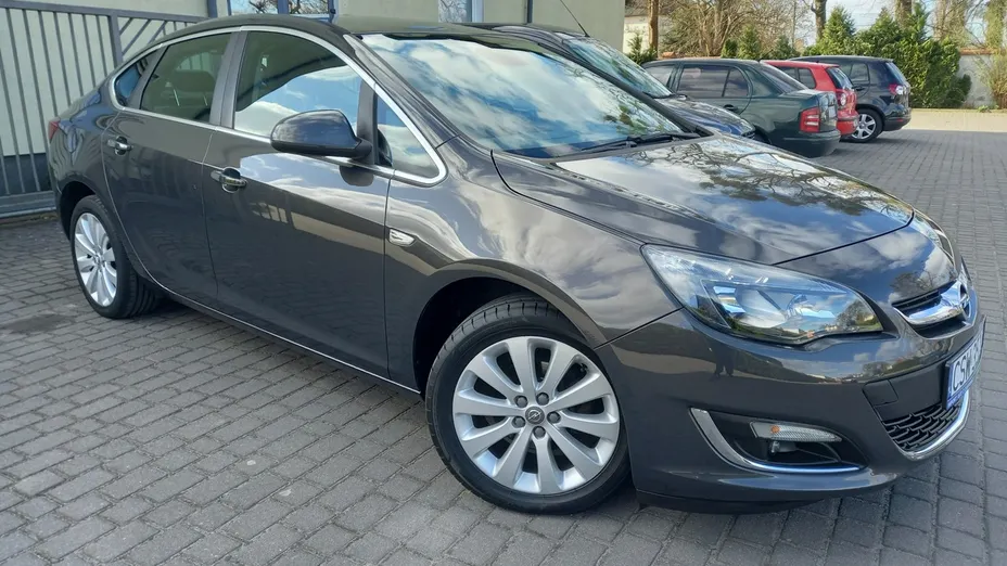 OPEL Astra -