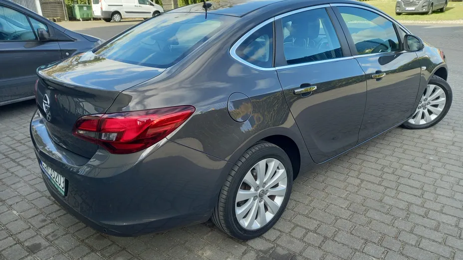OPEL Astra -