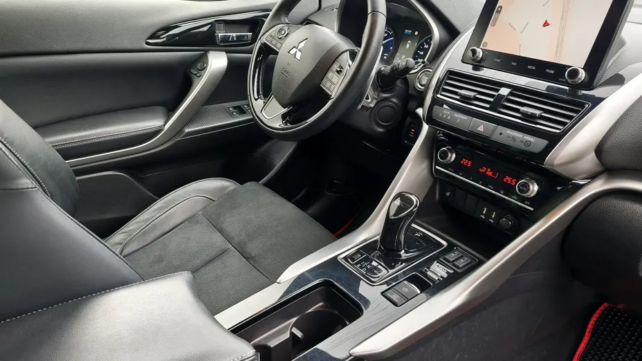 MITSUBISHI Eclipse Cross -