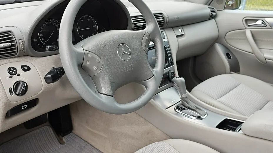 MERCEDES-BENZ C Klasa -