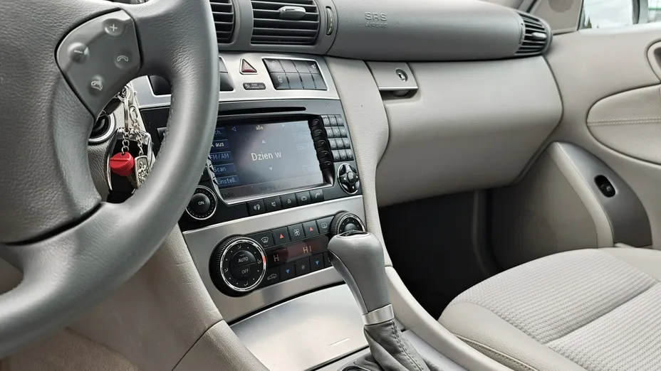 MERCEDES-BENZ C Klasa -