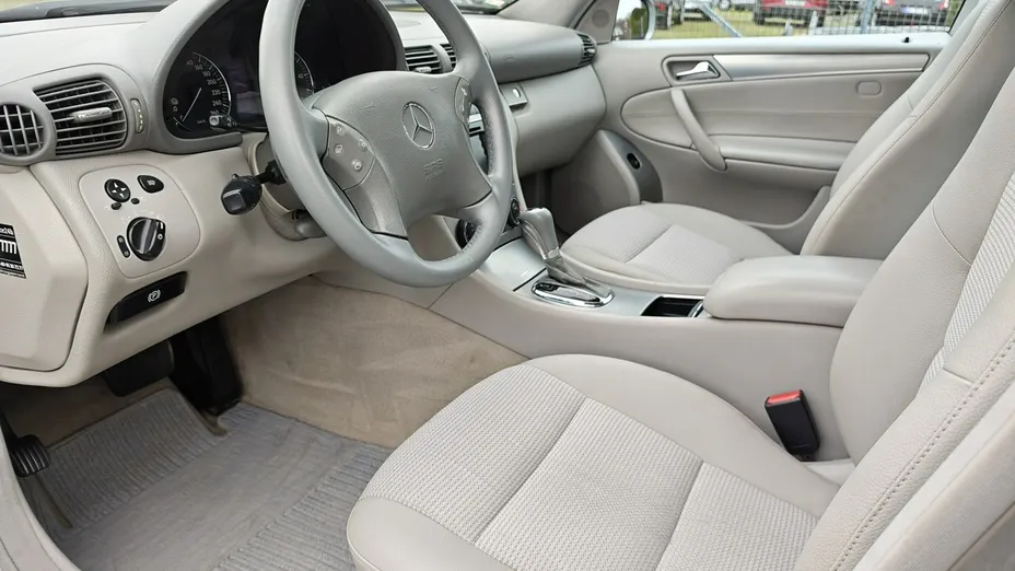 MERCEDES-BENZ C Klasa -