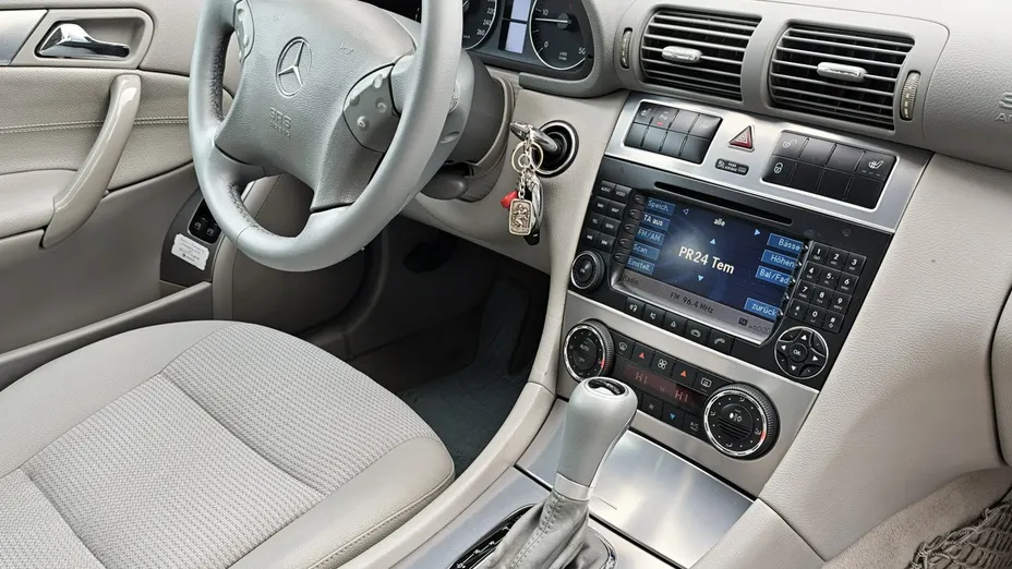 MERCEDES-BENZ C Klasa -