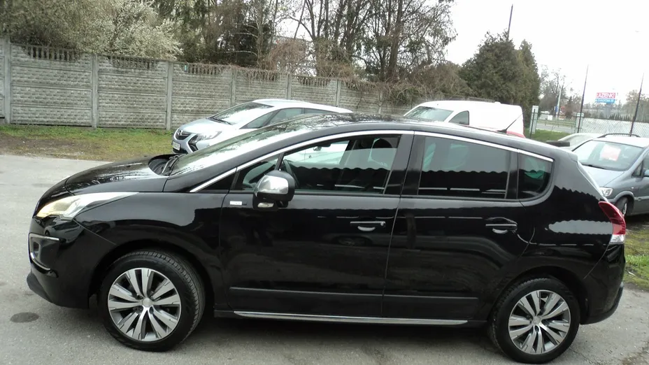 PEUGEOT 3008 -
