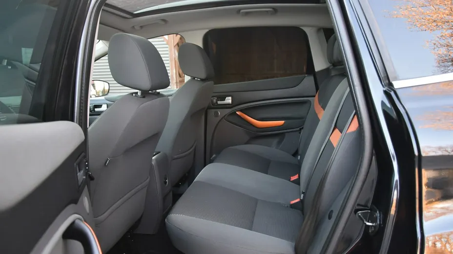 FORD Kuga -