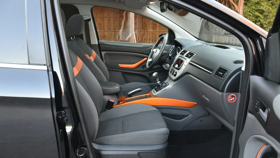 FORD Kuga -
