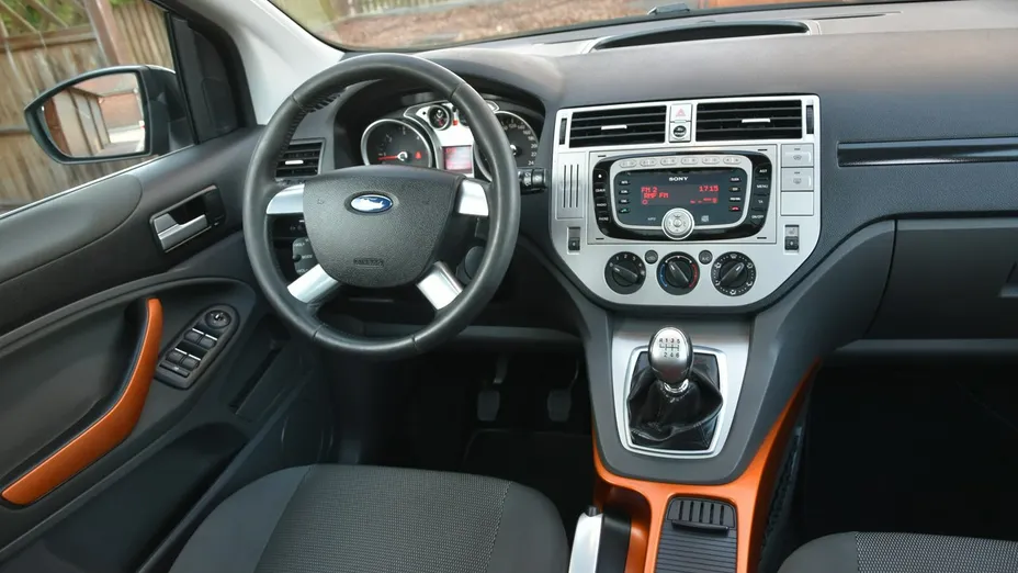 FORD Kuga -