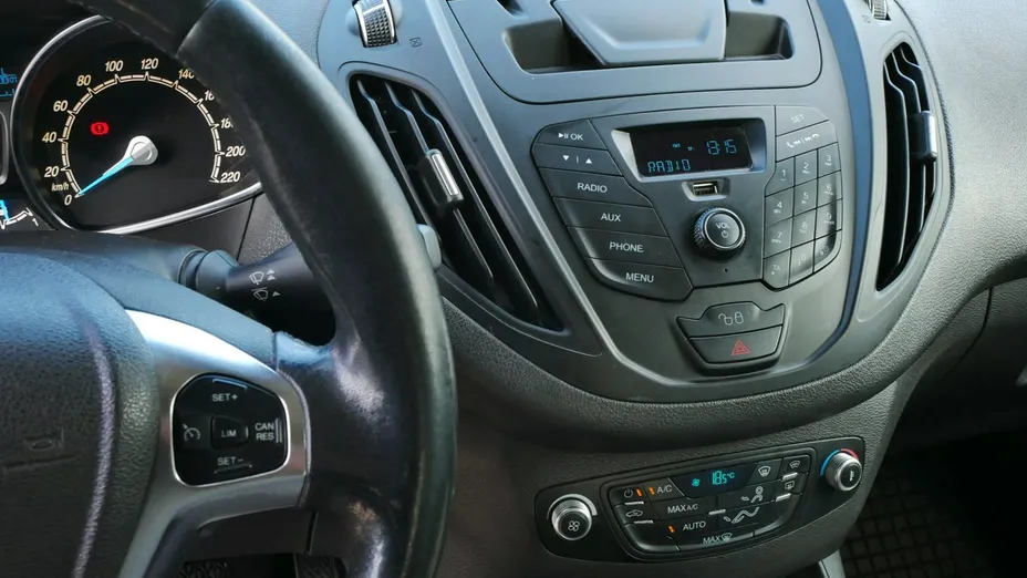 FORD Tourneo Courier -