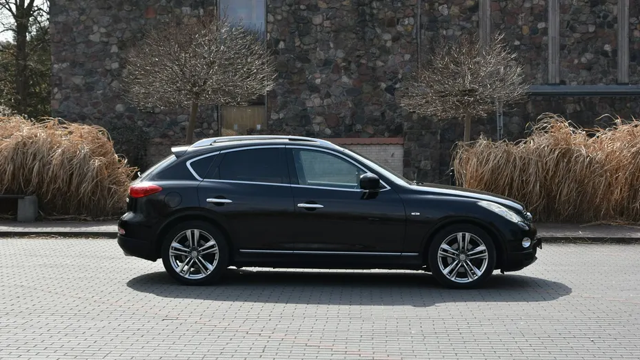 INFINITI EX -