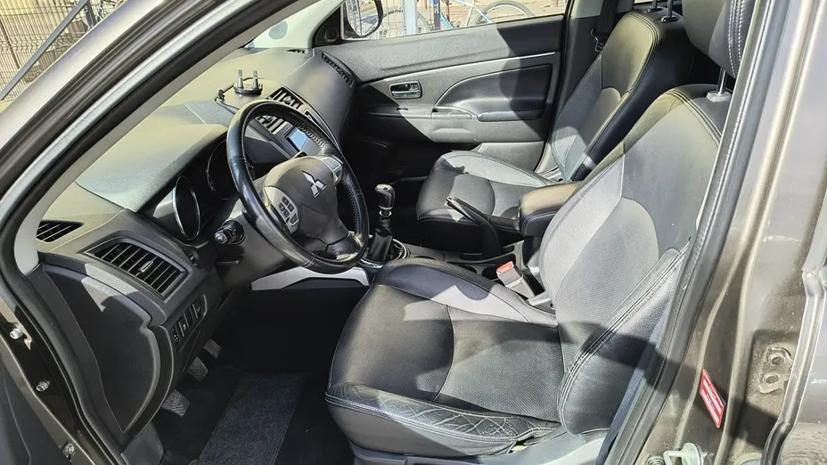 MITSUBISHI ASX -