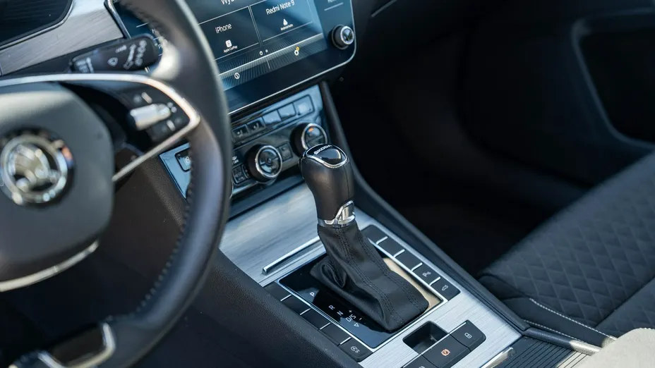 SKODA Superb -