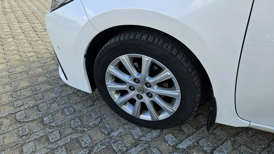 TOYOTA Corolla -