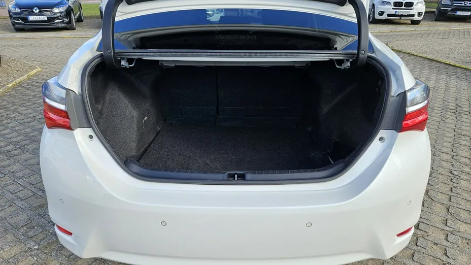 TOYOTA Corolla -