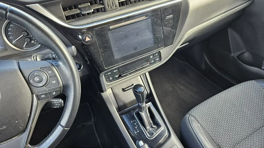 TOYOTA Corolla -