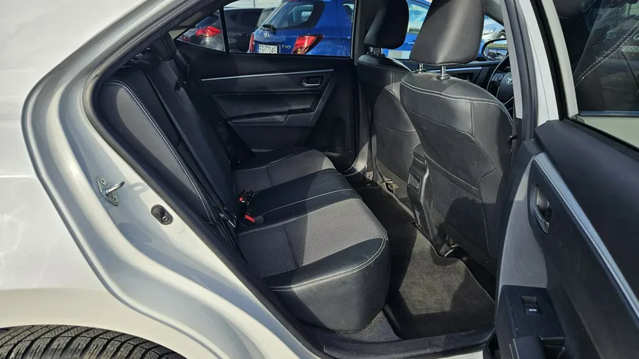 TOYOTA Corolla -