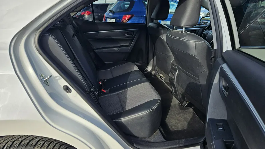 TOYOTA Corolla -