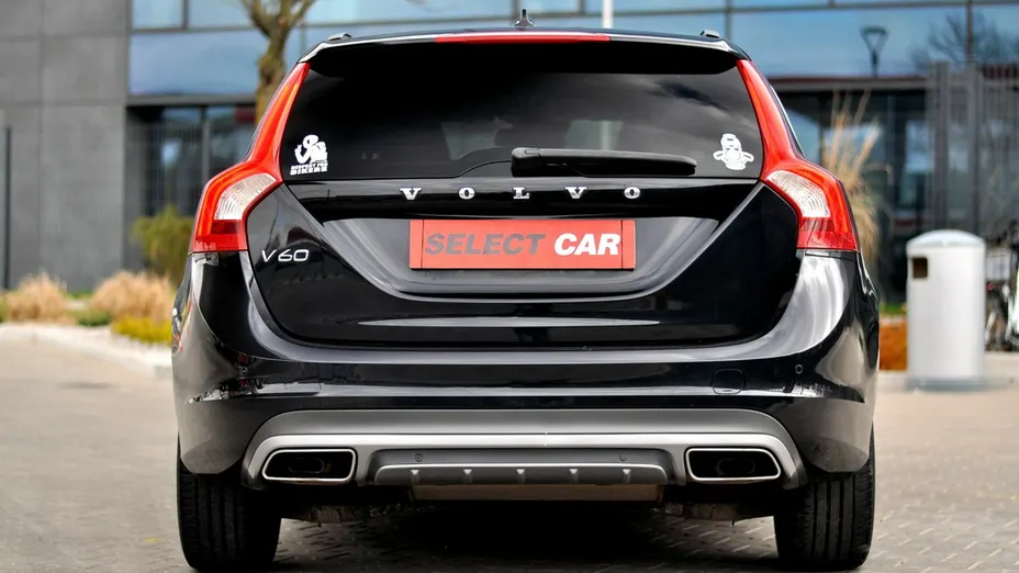 VOLVO V60 -