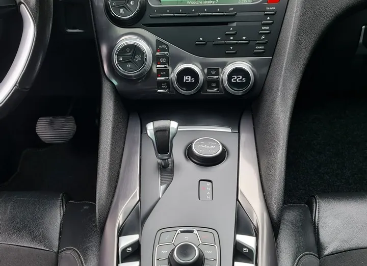 CITROEN DS5 -