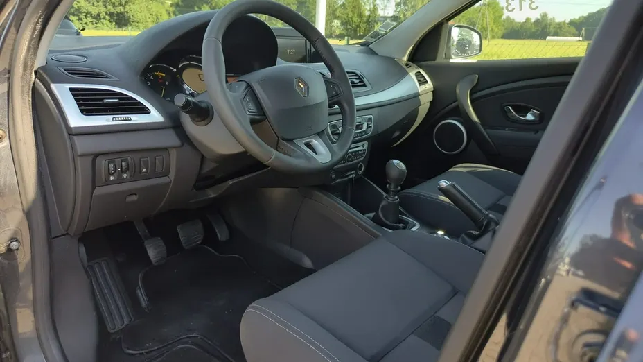 RENAULT Megane -