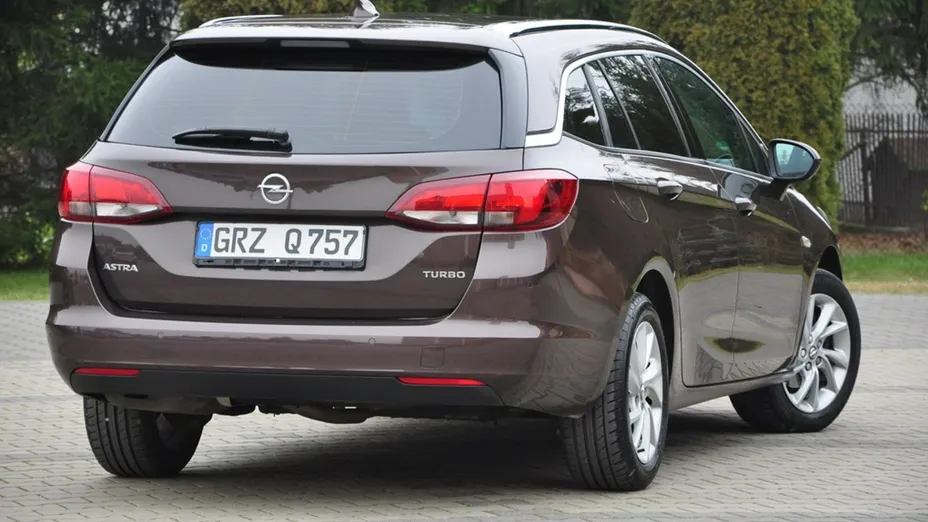 OPEL Astra -