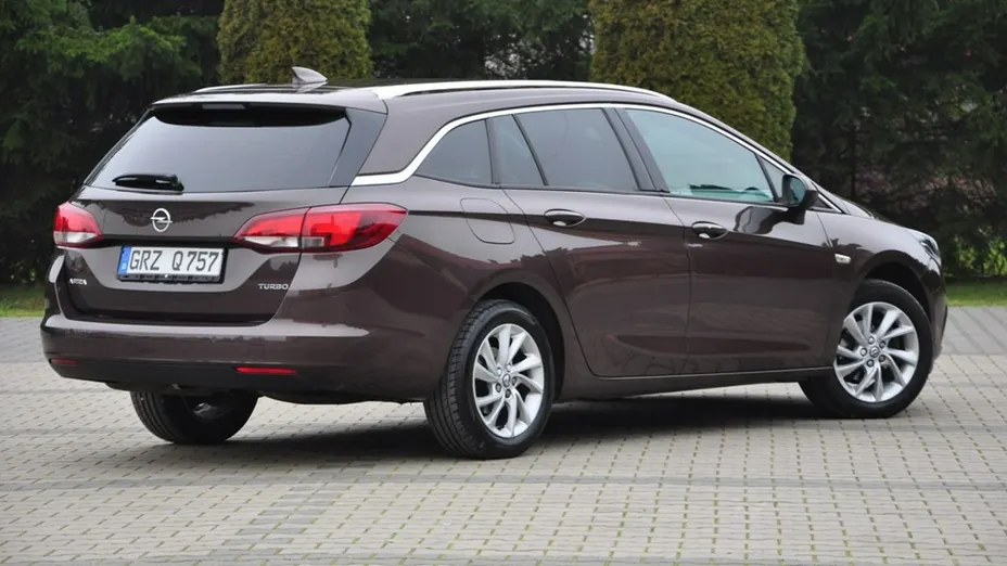 OPEL Astra -