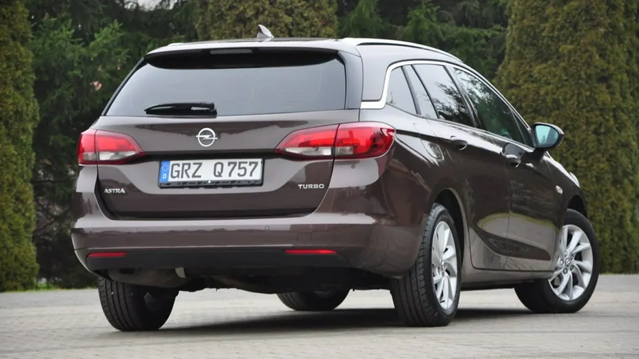 OPEL Astra -