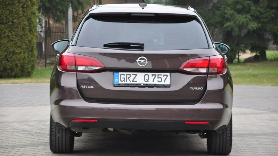 OPEL Astra -