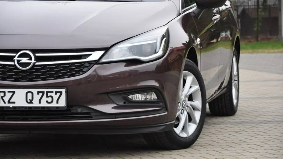 OPEL Astra -