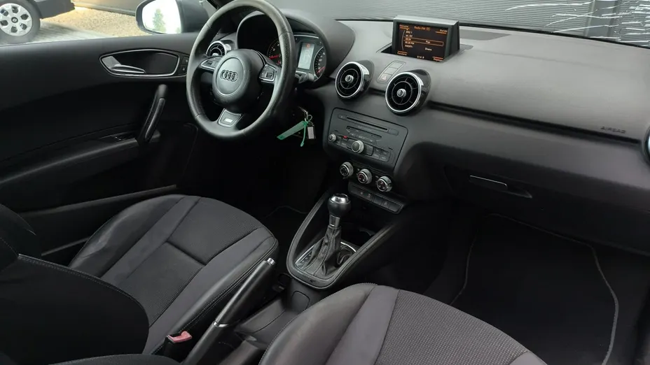 AUDI A1 -