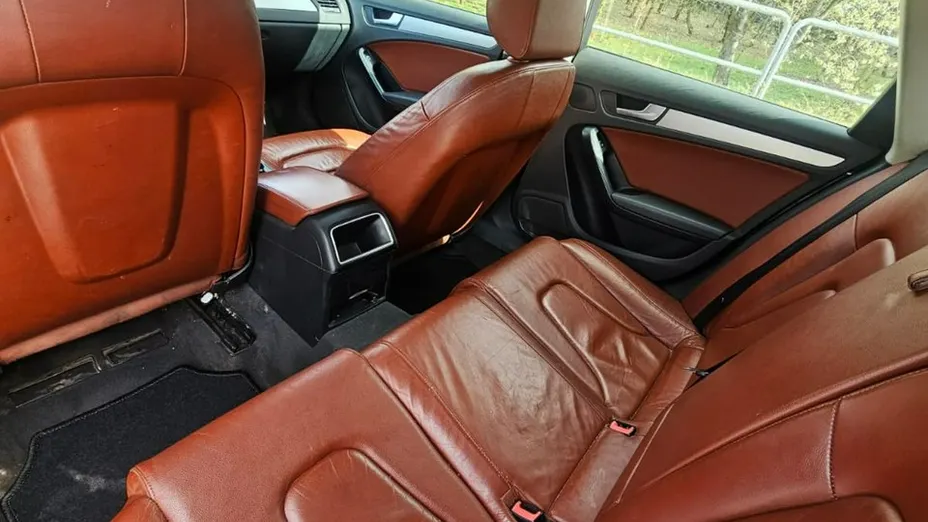 AUDI A4 -