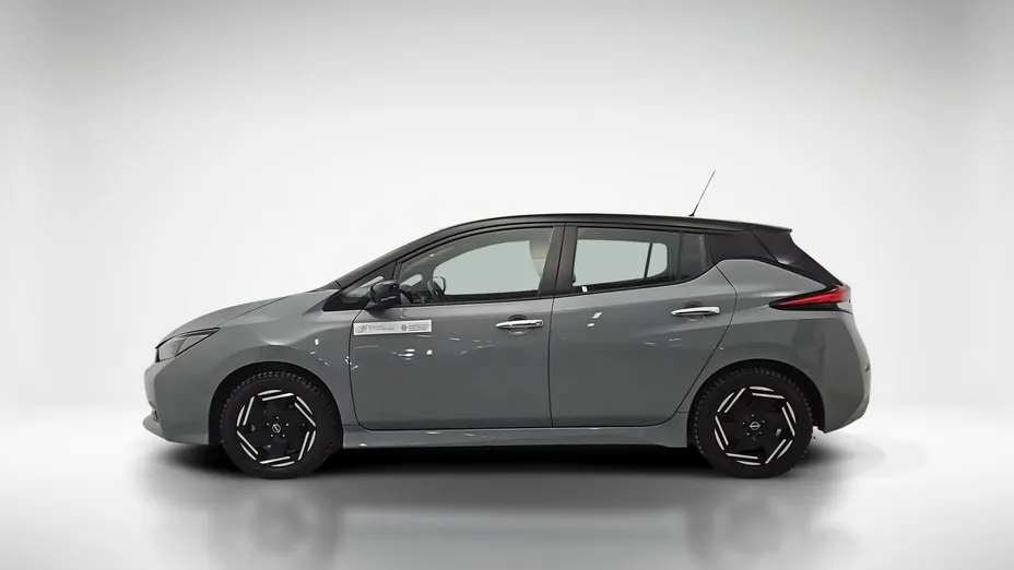 NISSAN Leaf -