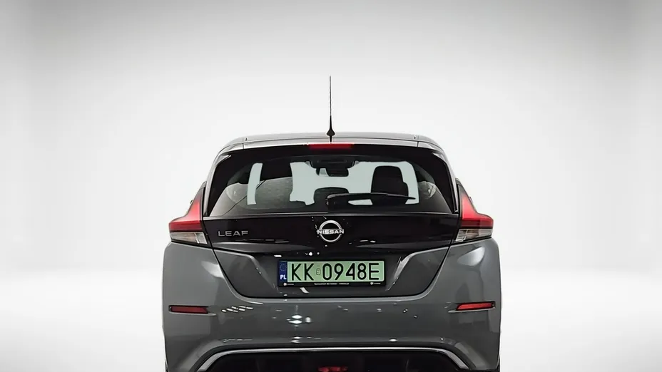 NISSAN Leaf -