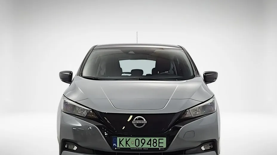 NISSAN Leaf -