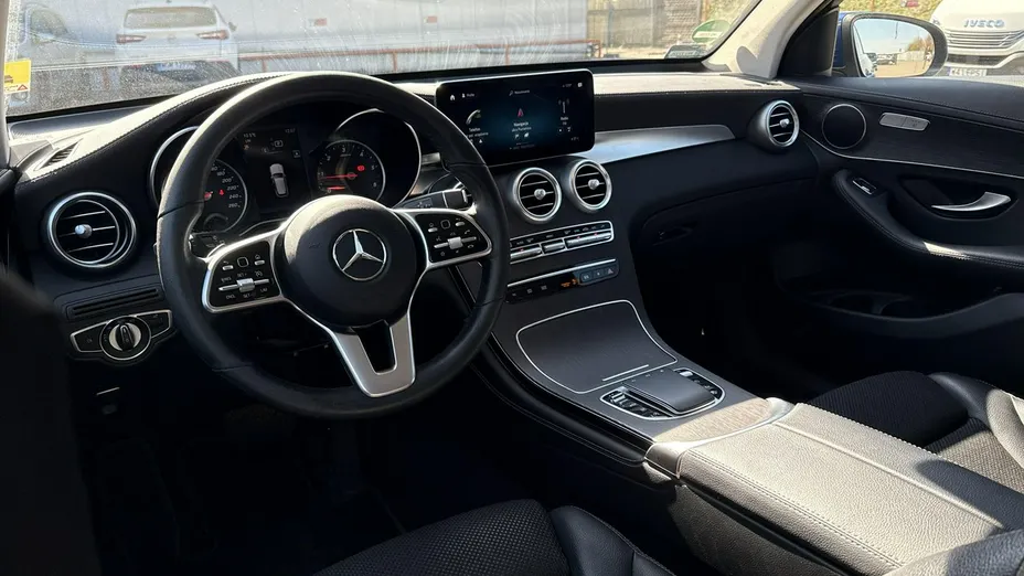 MERCEDES-BENZ GLC -