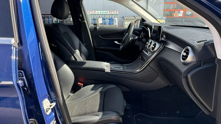 MERCEDES-BENZ GLC -