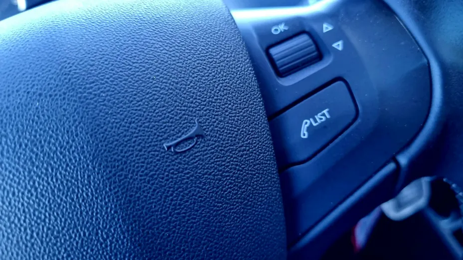 PEUGEOT 2008 -