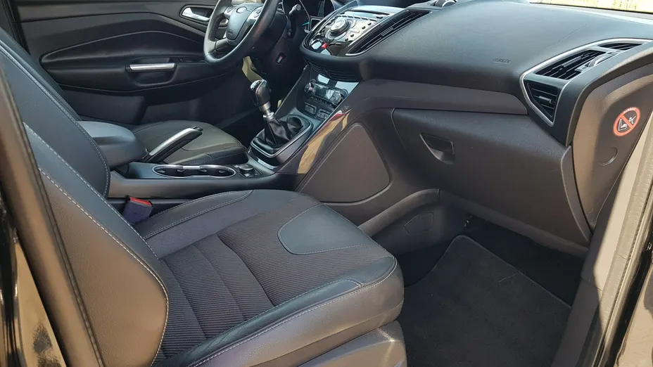 FORD Kuga -